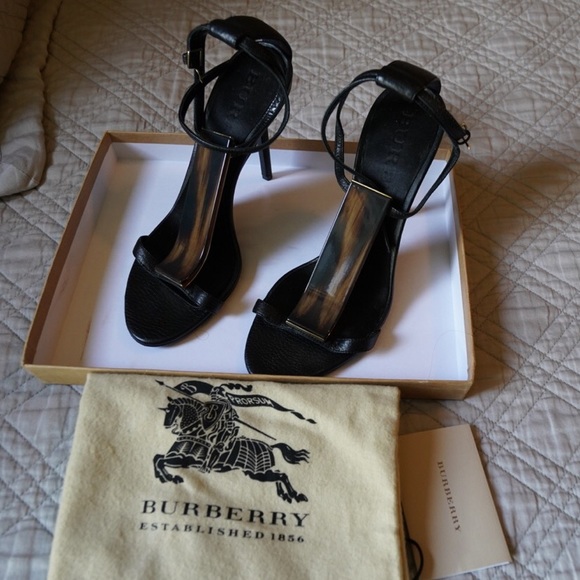 Black Leather Burberry Heel with Tortoise Stone 37 - Picture 3 of 5